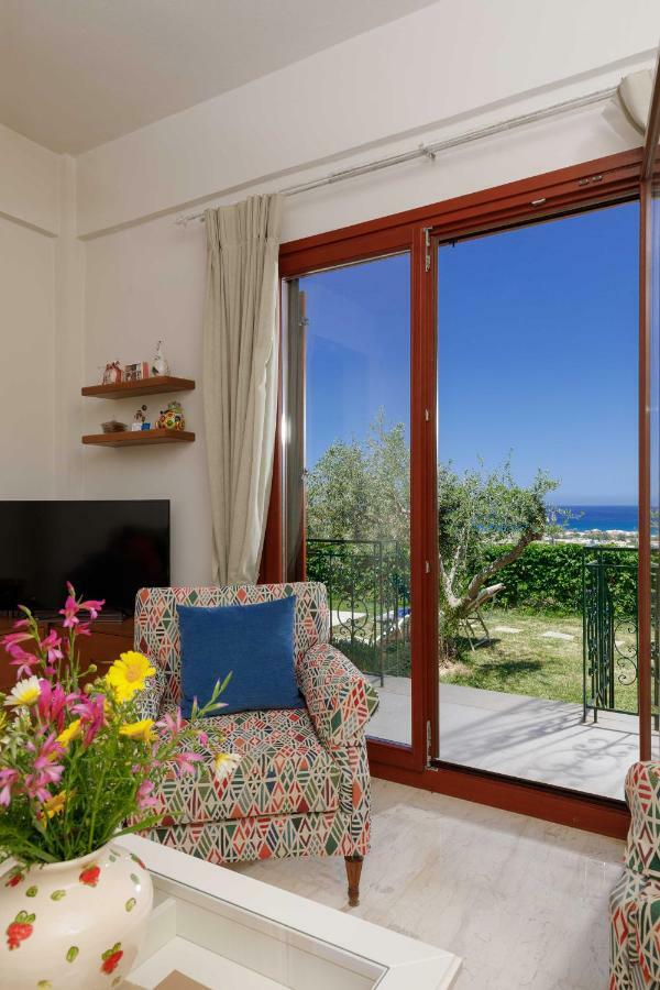 Lily'S Cottage Platanias Extérieur photo
