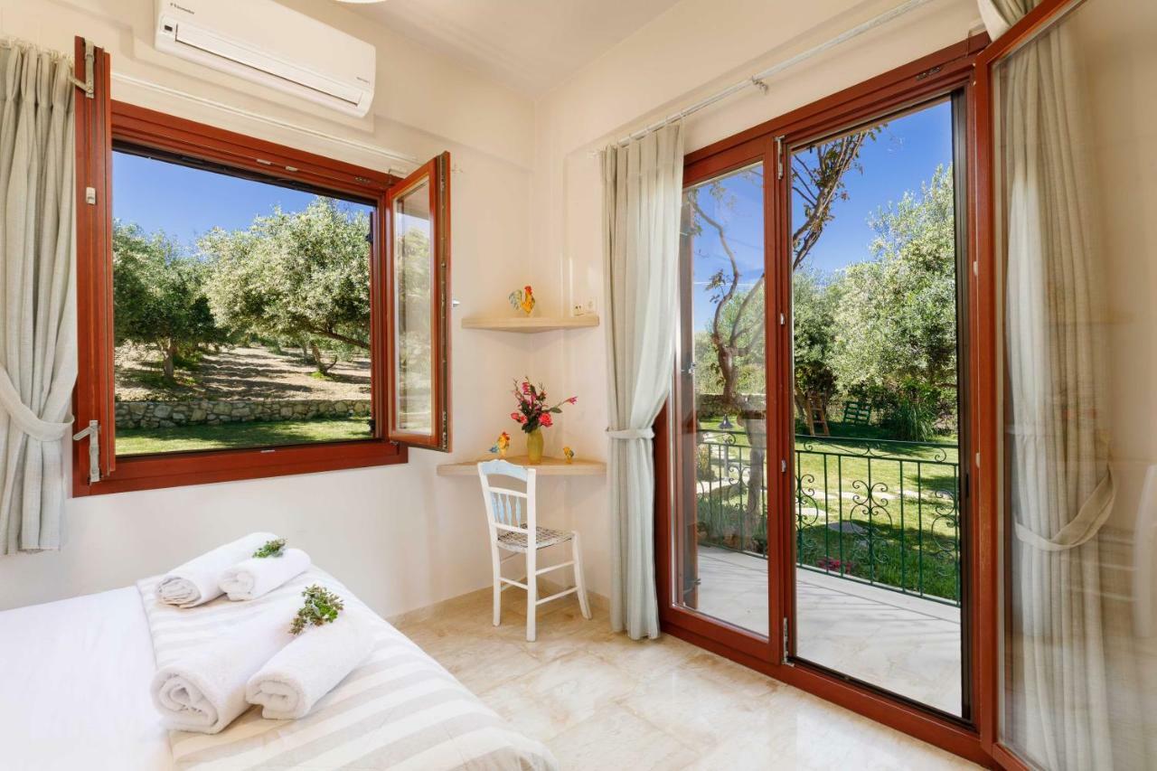 Lily'S Cottage Platanias Extérieur photo