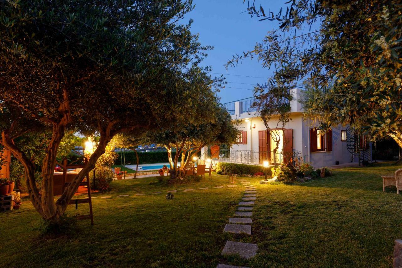 Lily'S Cottage Platanias Extérieur photo